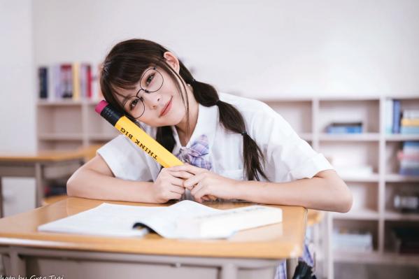 何洛沂   Ashley - 清新校园校服制服风格写真 [115P]第99张图片