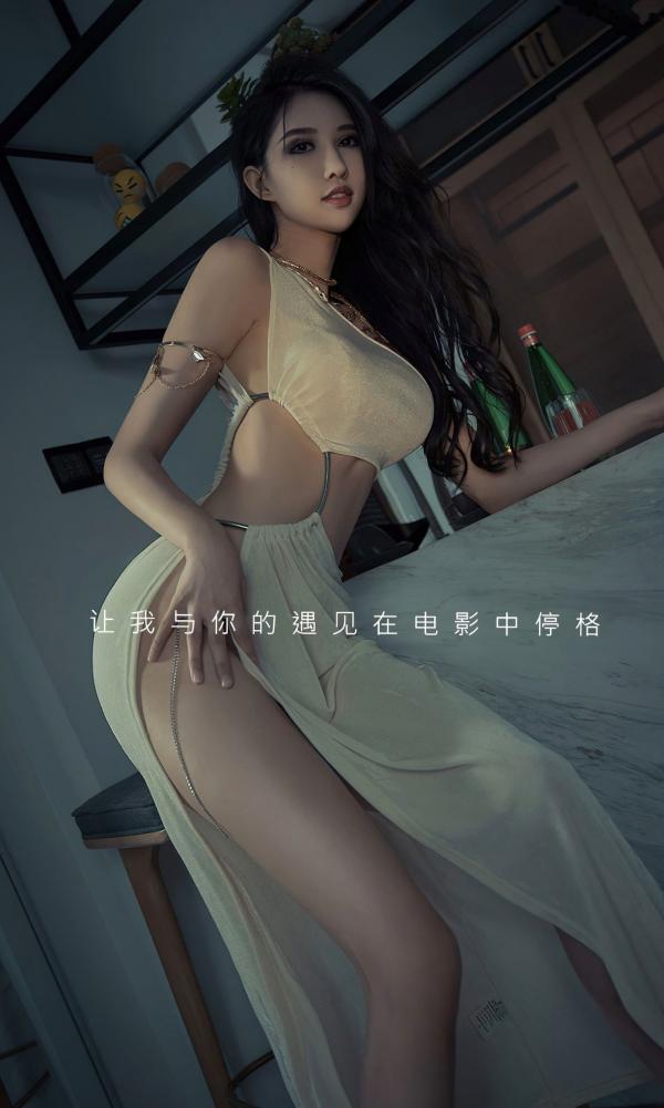 葛征 哈尼宝宝  UGirlsApp尤果圈葛征《梦影重逢》：高级感露背高开叉裙装写真，展现极致曲线美与冷艳气质第2张图片