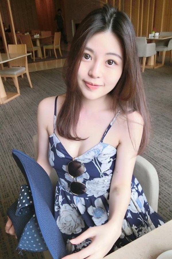 Iris Yen  Iris Yen 拥有姣好线条的台湾医科正妹第5张图片