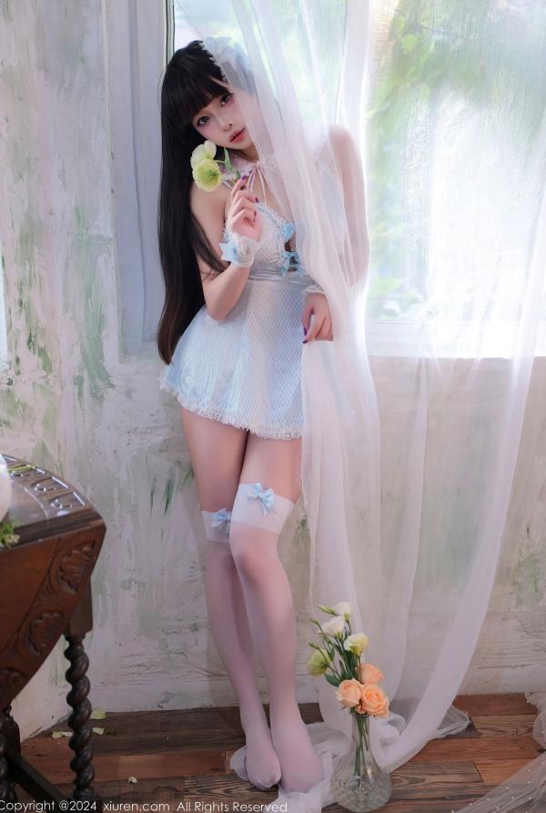 冰琪Abby   XiuRen秀人网-9258-正妹Abby首套写真：淡蓝格纹女仆装演绎甜美私房诱惑，清纯软萌角色扮演，极致长腿视觉盛宴第19张图片