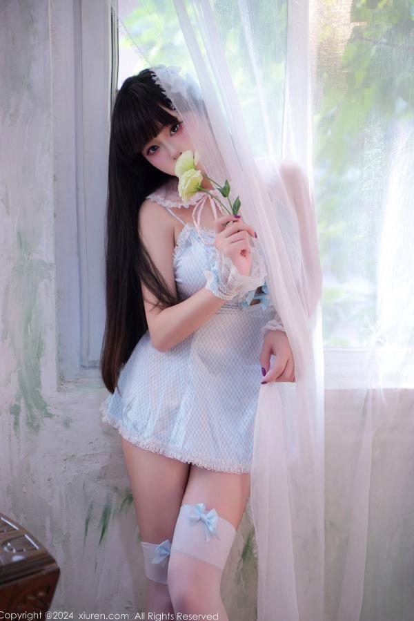冰琪Abby   XiuRen秀人网-9258-正妹Abby首套写真：淡蓝格纹女仆装演绎甜美私房诱惑，清纯软萌角色扮演，极致长腿视觉盛宴第25张图片