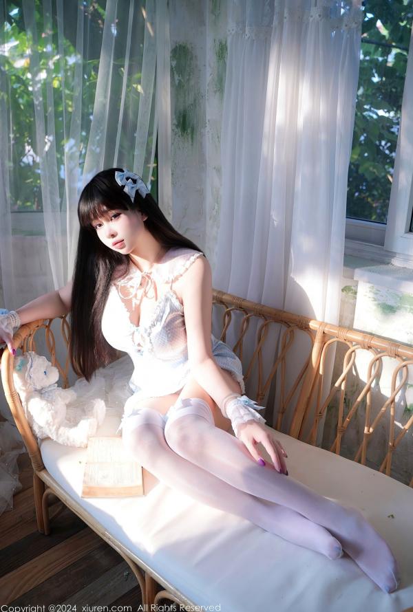 冰琪Abby   XiuRen秀人网-9258-正妹Abby首套写真：淡蓝格纹女仆装演绎甜美私房诱惑，清纯软萌角色扮演，极致长腿视觉盛宴第30张图片