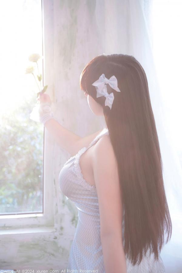 冰琪Abby   XiuRen秀人网-9258-正妹Abby首套写真：淡蓝格纹女仆装演绎甜美私房诱惑，清纯软萌角色扮演，极致长腿视觉盛宴第42张图片