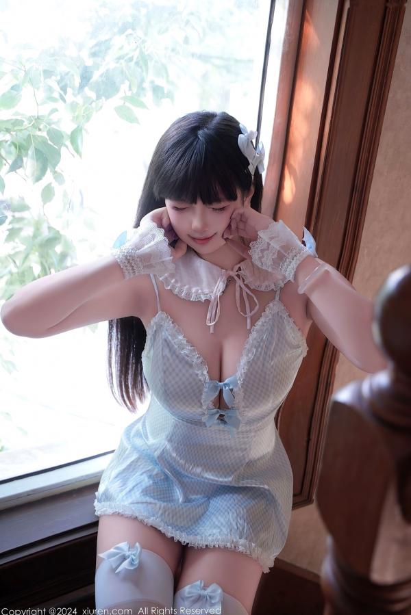 冰琪Abby   XiuRen秀人网-9258-正妹Abby首套写真：淡蓝格纹女仆装演绎甜美私房诱惑，清纯软萌角色扮演，极致长腿视觉盛宴第57张图片