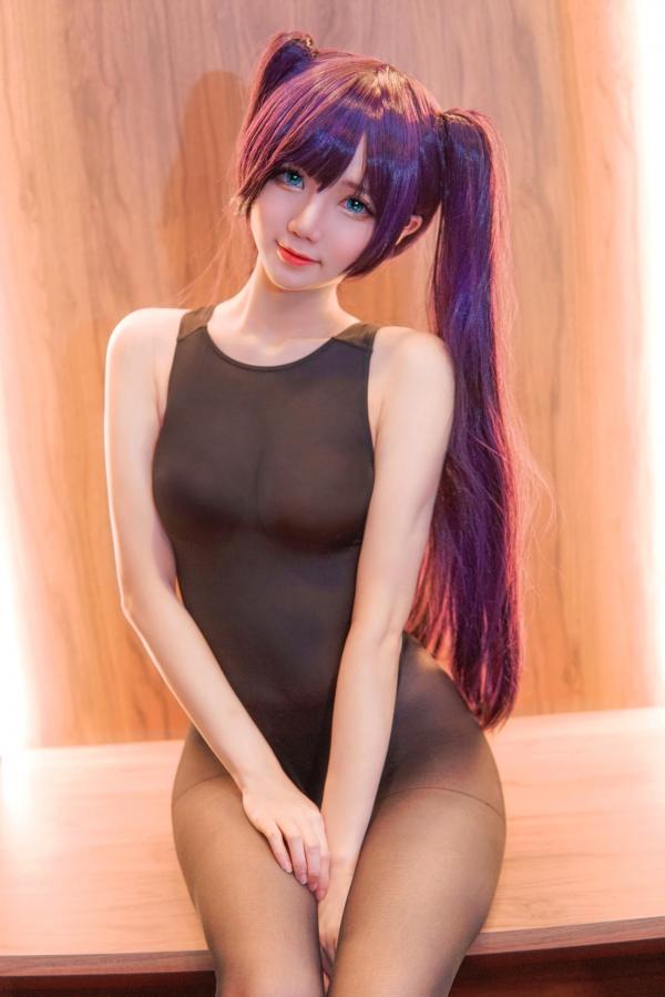 王晓丹 王辛淼  《Sally-Dorasnow-原神-莫娜-Cosplay-性感连体泳装-黑丝制服诱惑-湿身私房照-绝美漫展女神》第18张图片