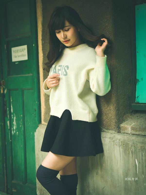 邱爱晨 艾比  台湾正妹艾比《台湾大学》户外街拍女神写真集，清新学院风白毛衣少女私房照 [158P]第16张图片
