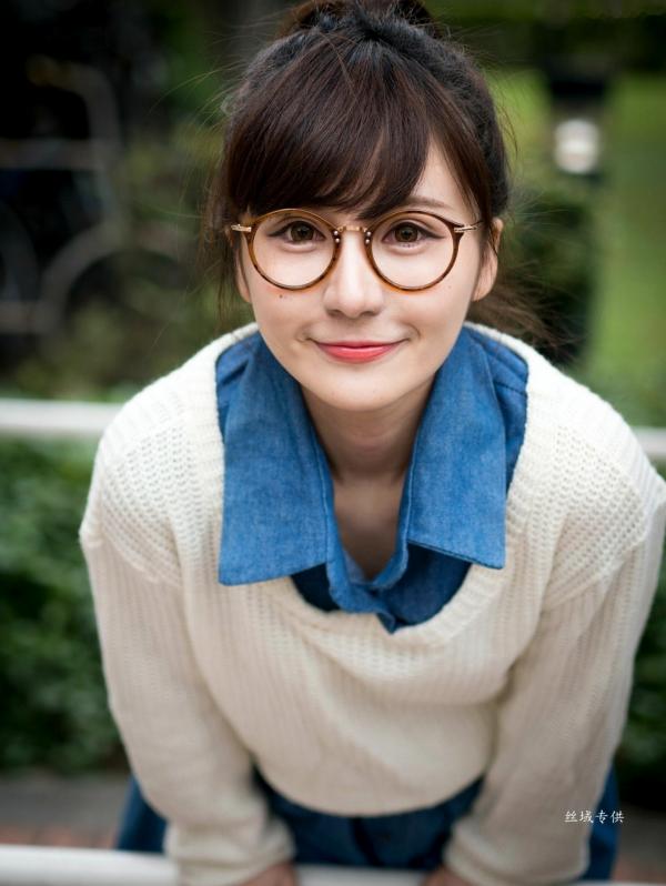 邱爱晨 艾比  台湾正妹艾比《台湾大学》户外街拍女神写真集，清新学院风白毛衣少女私房照 [158P]第131张图片