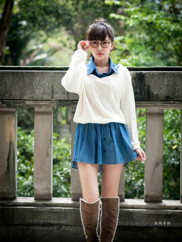 邱爱晨 艾比  台湾正妹艾比《台湾大学》户外街拍女神写真集，清新学院风白毛衣少女私房照 [158P]第136张图片