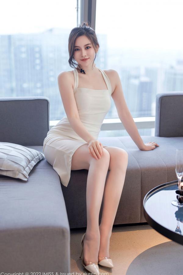 任育萱   IMiss爱蜜社705期-Vanessa纯白修身连衣长裙私房照，气质女神酒店室内诱惑写真第19张图片