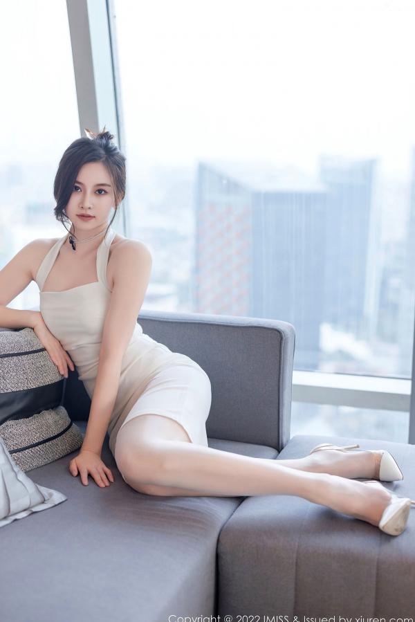 任育萱   IMiss爱蜜社705期-Vanessa纯白修身连衣长裙私房照，气质女神酒店室内诱惑写真第26张图片
