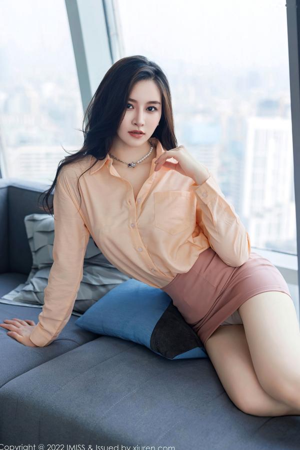 任育萱   IMiss爱蜜社694-Vanessa私房写真，纯白蕾丝内衣诱惑，展现绝美身姿与修长双腿，高冷女神气质动人第14张图片