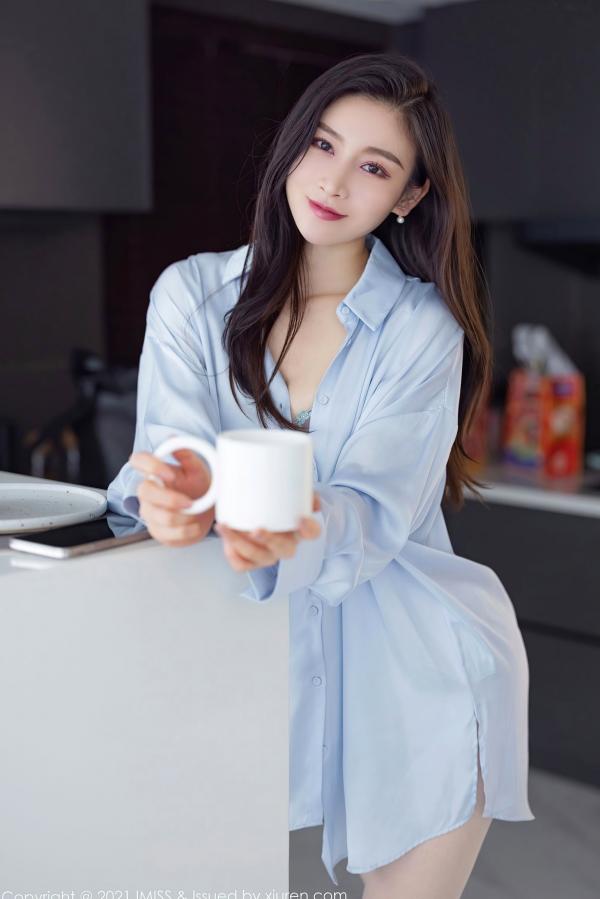 任育萱   IMiss爱蜜社-614-Vanessa-居家私房女友视角大号衬衫淡蓝内衣，清新纯欲性感治愈系写真第4张图片