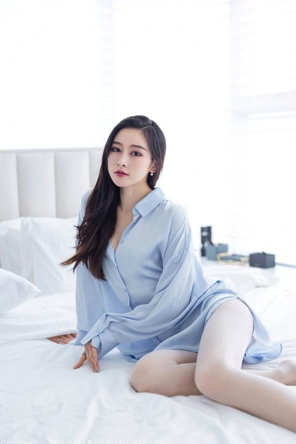 任育萱   IMiss爱蜜社-614-Vanessa-居家私房女友视角大号衬衫淡蓝内衣，清新纯欲性感治愈系写真第11张图片