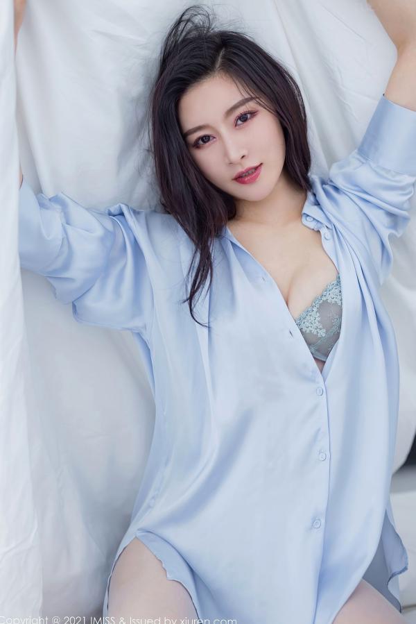 任育萱   IMiss爱蜜社-614-Vanessa-居家私房女友视角大号衬衫淡蓝内衣，清新纯欲性感治愈系写真第19张图片