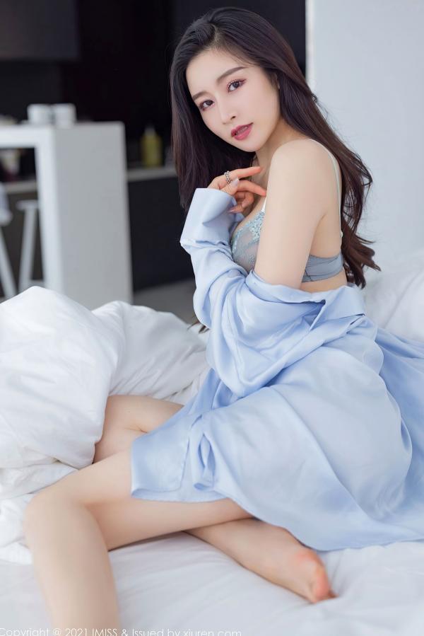 任育萱   IMiss爱蜜社-614-Vanessa-居家私房女友视角大号衬衫淡蓝内衣，清新纯欲性感治愈系写真第42张图片