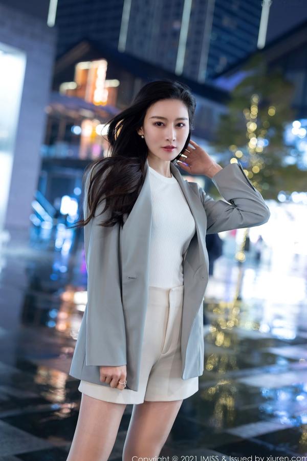 任育萱   IMiss爱蜜社-Vanessa职场OL装束与黑蕾丝内衣写真-办公室制服诱惑与性感私房美图第18张图片