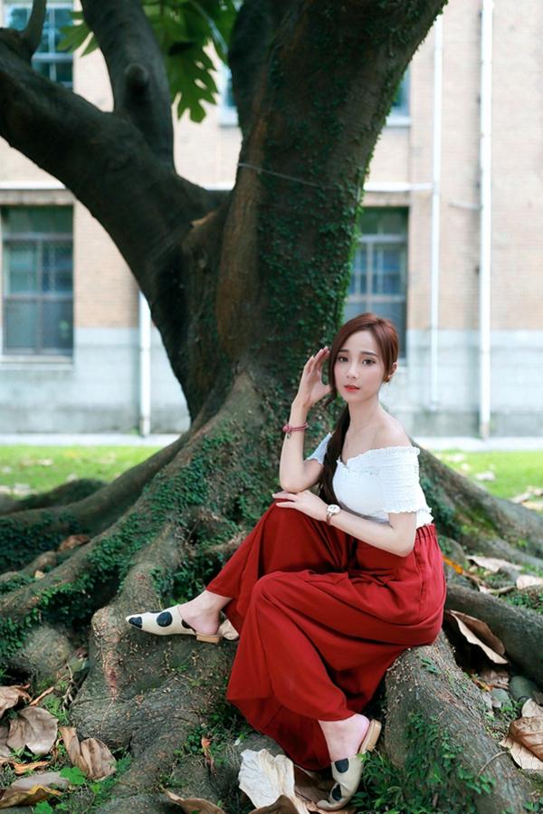 Lynne雨玄   台湾正妹_ Lynne雨玄《台大外拍》 清新唯美校园风格写真集[87P]第17张图片