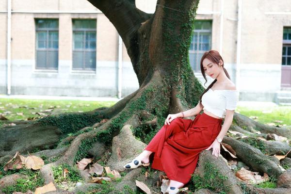 Lynne雨玄   台湾正妹_ Lynne雨玄《台大外拍》 清新唯美校园风格写真集[87P]第24张图片