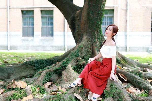 Lynne雨玄   台湾正妹_ Lynne雨玄《台大外拍》 清新唯美校园风格写真集[87P]第25张图片