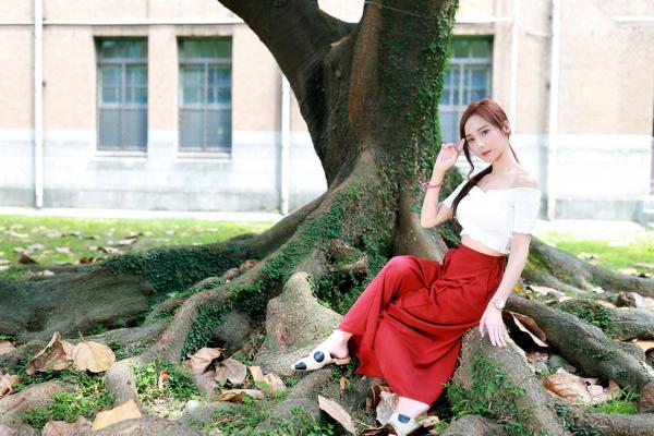 Lynne雨玄   台湾正妹_ Lynne雨玄《台大外拍》 清新唯美校园风格写真集[87P]第26张图片
