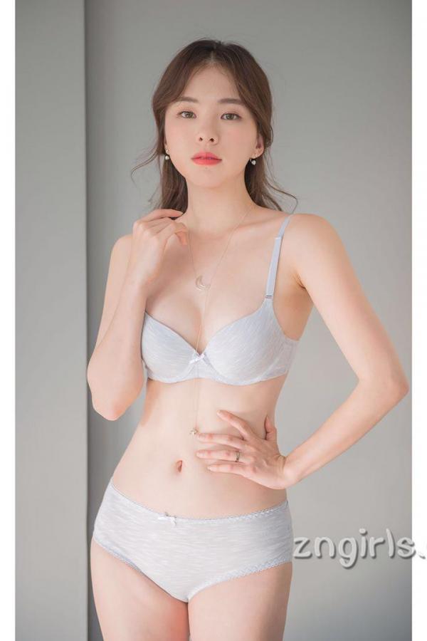 하늘 Ha Neul 南韩超人气网红Ha Neul 初成熟的内衣模特儿第21张图片