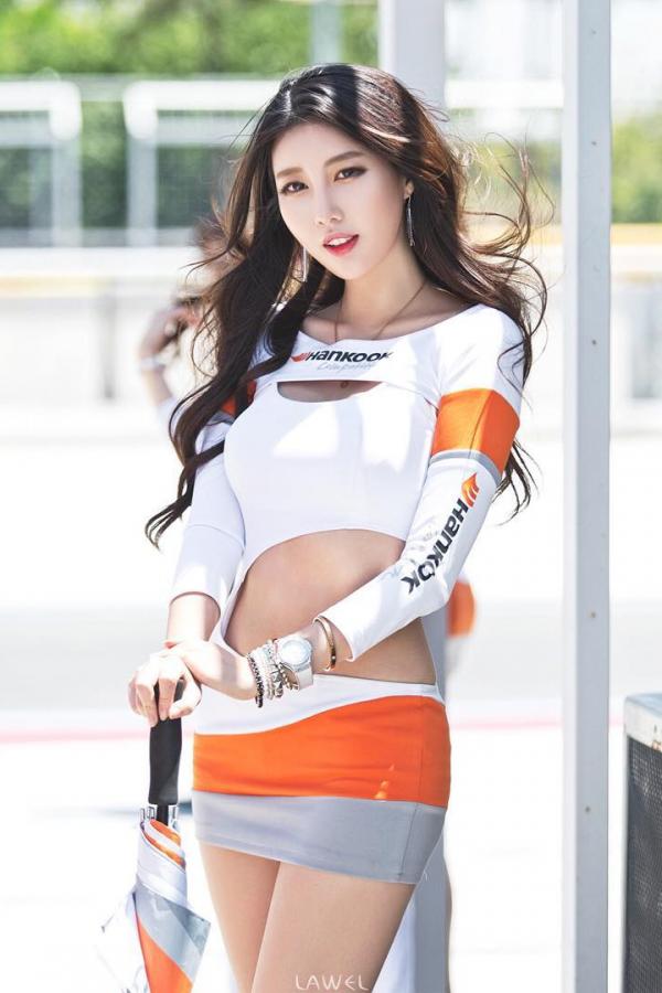 신세하 申世河 申世河(신세하)- 颜值惊艳的南韩赛车女王第18张图片
