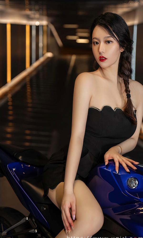 鍾晴 钟晴  UGirlsApp尤果圈爱尤物-2661-钟晴-《想牵你的手》机车女神，黑色短裙御姐，冷艳诱惑，车库街拍写真第8张图片