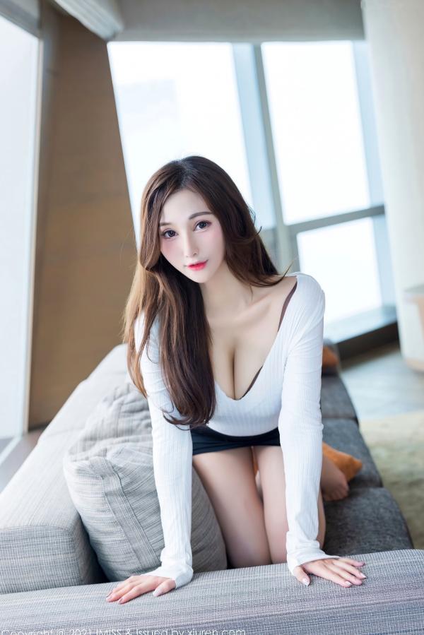 lavinia汐   IMiss爱蜜社-573-Lavinia肉肉-深蓝短裙与蕾丝内衣诱惑，居家私房摄影写真高清大片，性感女神唯美身材曲线展示第23张图片