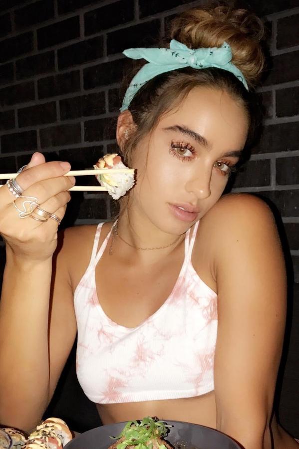 Sommer Ray 萨默·雷 Belfie臀拍女王双手一扳 满满版面浑圆有实第21张图片