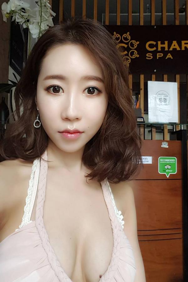 Bizarreone  Bizarreone- 胸怀大痣的韩国SPA老板娘第20张图片
