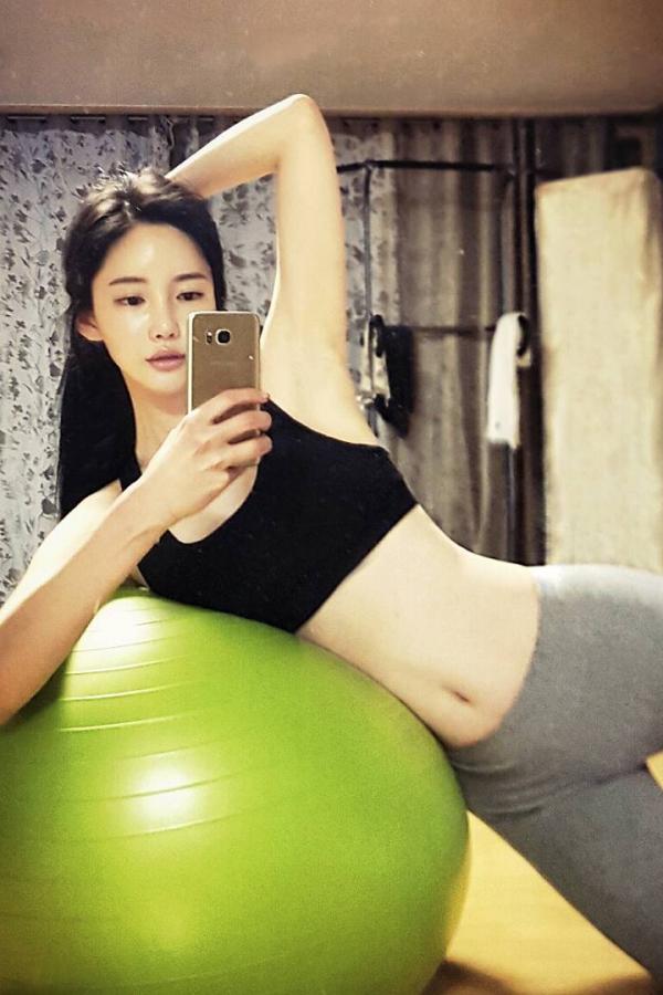 반서진 潘南奎 Ban Seo Jin- 南韩超正美腿模特儿第34张图片