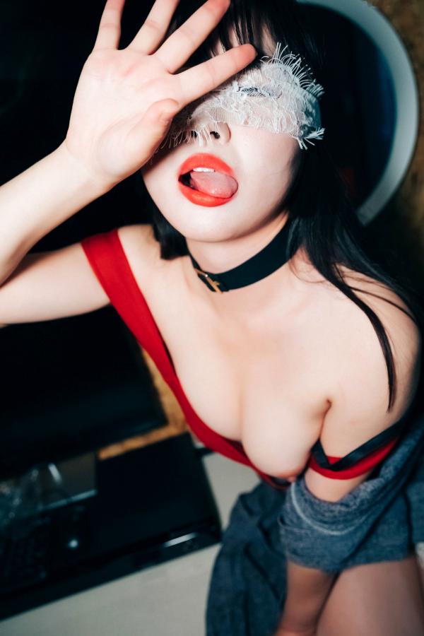 MINNNNNNN   韩国美女Min粉丝见面会私房写真，极致诱惑大尺度互动，大胆性感无圣光福利系列第25张图片