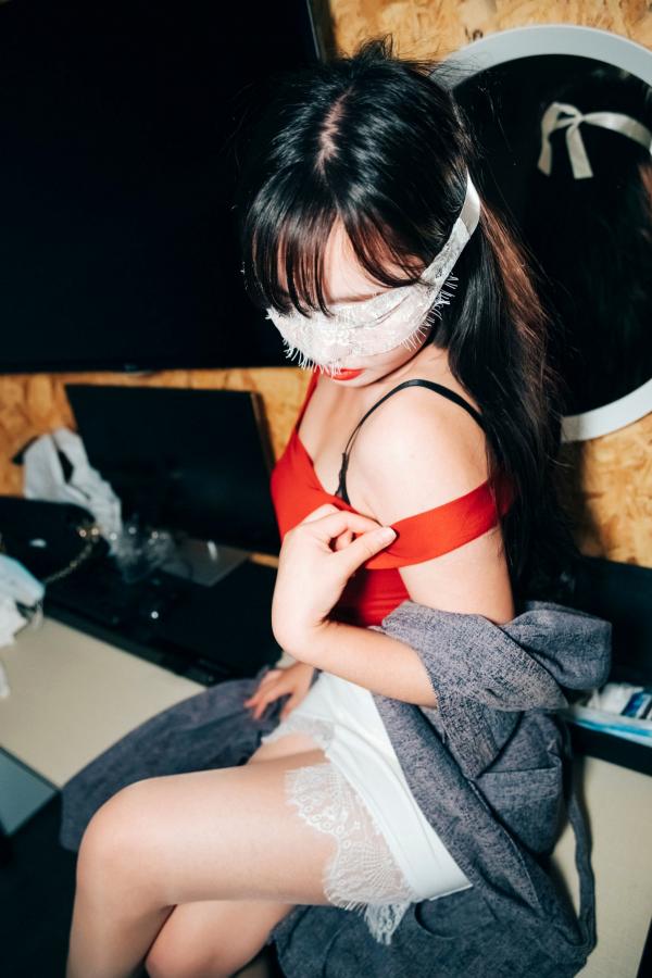 MINNNNNNN   韩国美女Min粉丝见面会私房写真，极致诱惑大尺度互动，大胆性感无圣光福利系列第72张图片