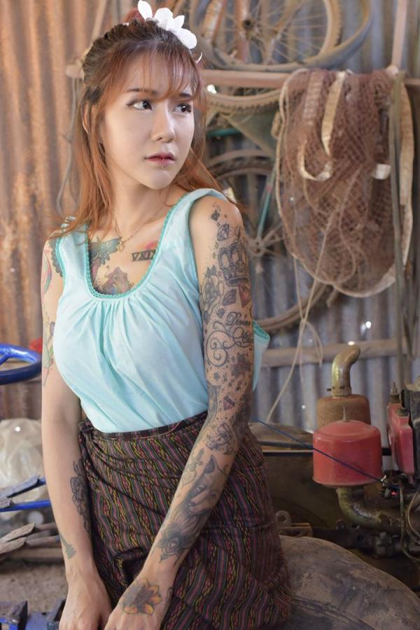 Punyaphat Pongsub  Punyaphat Pongsub- 泰国刺青正妹非主流美图第16张图片