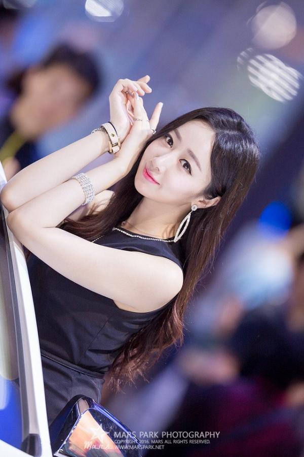 신해리 申海莉 南韩气质车模申海莉 车展瞩目的焦点美人第7张图片