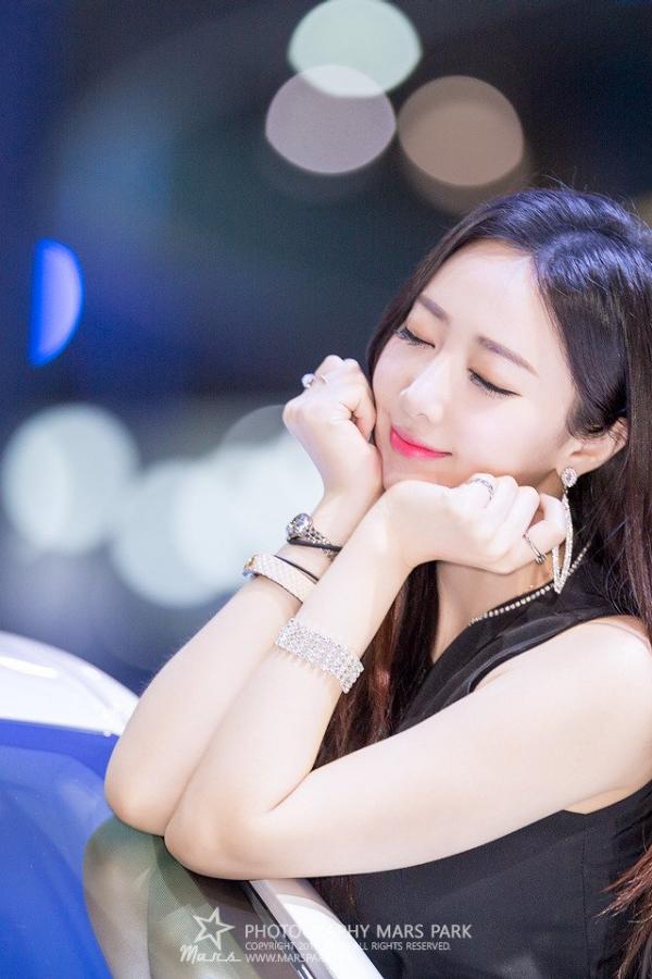 신해리 申海莉 南韩气质车模申海莉 车展瞩目的焦点美人第9张图片