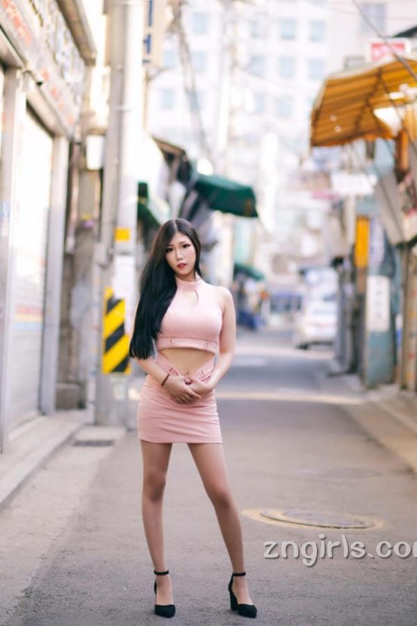 조달쏭 赵达颂 韩国美女조달쏭 街头性感写真美图第35张图片