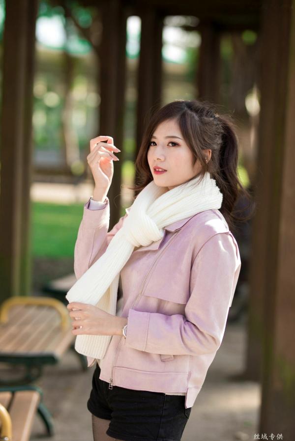 方唯真 Chubby唯真  台湾正妹方唯真《青年公园》唯美户外丝袜写真，清新甜美冬日时尚穿搭第19张图片