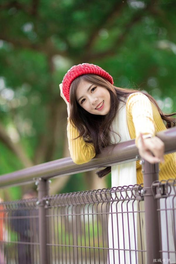 方唯真 Chubby唯真  台湾正妹方唯真《青年公园》唯美户外丝袜写真，清新甜美冬日时尚穿搭第51张图片