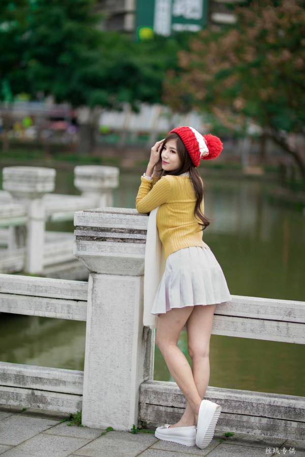 方唯真 Chubby唯真  台湾正妹方唯真《青年公园》唯美户外丝袜写真，清新甜美冬日时尚穿搭第57张图片