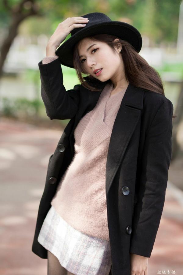 方唯真 Chubby唯真  台湾正妹方唯真《青年公园》唯美户外丝袜写真，清新甜美冬日时尚穿搭第72张图片