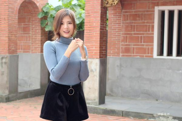 方唯真 Chubby唯真  台湾正妹方唯真花博园户外清新生活写真（三套服装）第28张图片