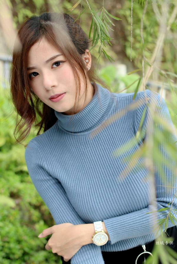 方唯真 Chubby唯真  台湾正妹方唯真花博园户外清新生活写真（三套服装）第43张图片