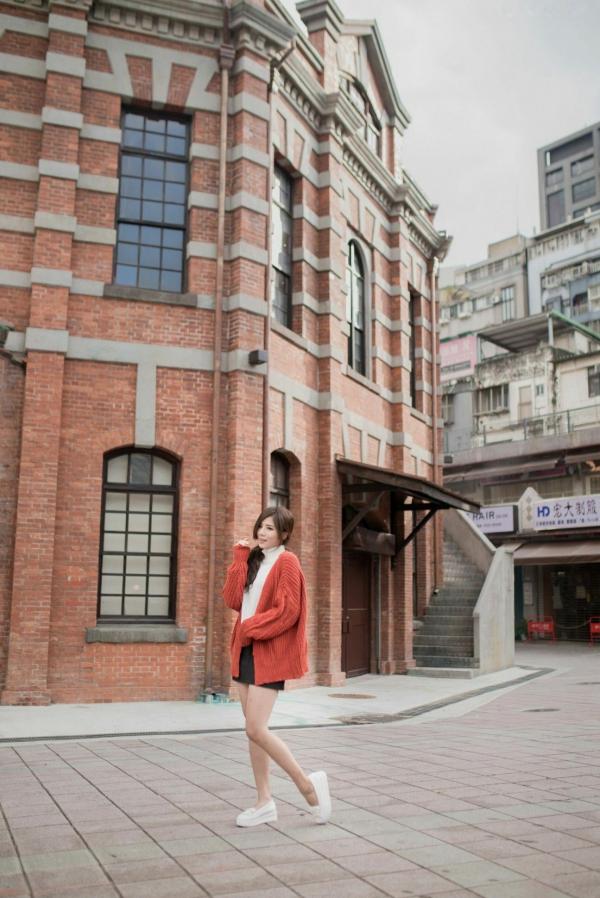 方唯真 Chubby唯真  方唯真《西门町街拍》百变风格写真，台北都市时尚潮流，元气女神穿搭示范，高清街头实拍图集第24张图片