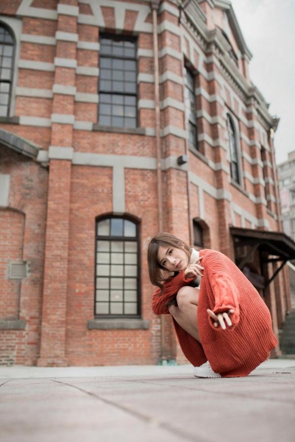 方唯真 Chubby唯真  方唯真《西门町街拍》百变风格写真，台北都市时尚潮流，元气女神穿搭示范，高清街头实拍图集第37张图片