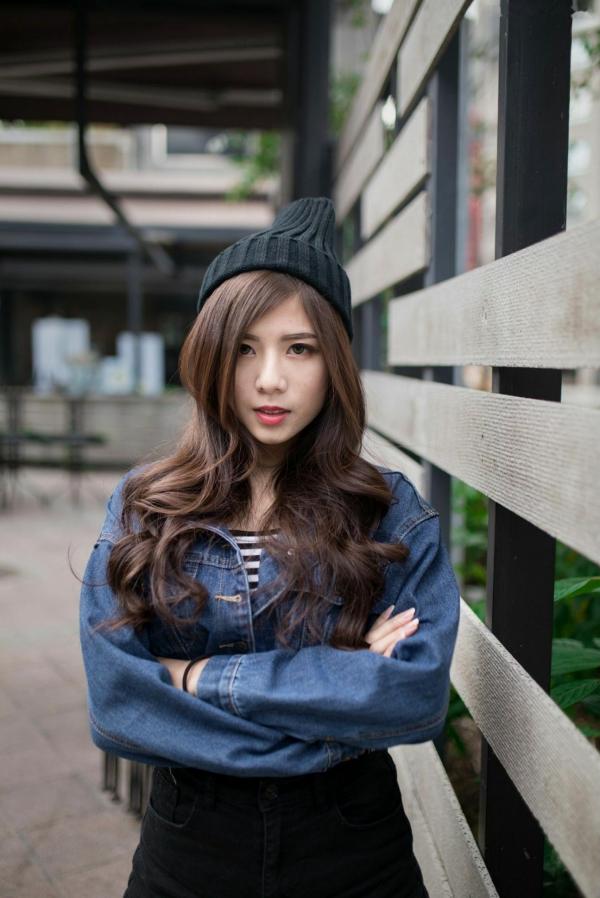 方唯真 Chubby唯真  方唯真《西门町街拍》百变风格写真，台北都市时尚潮流，元气女神穿搭示范，高清街头实拍图集第48张图片