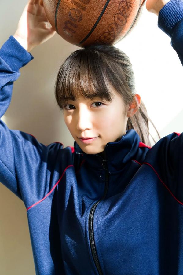 黒木ひかり 黑木光  《黒木ひかり - 神的美少女 スピサン グラビアフォトブック》清纯活力运动写真 治愈系甜美画报第4张图片