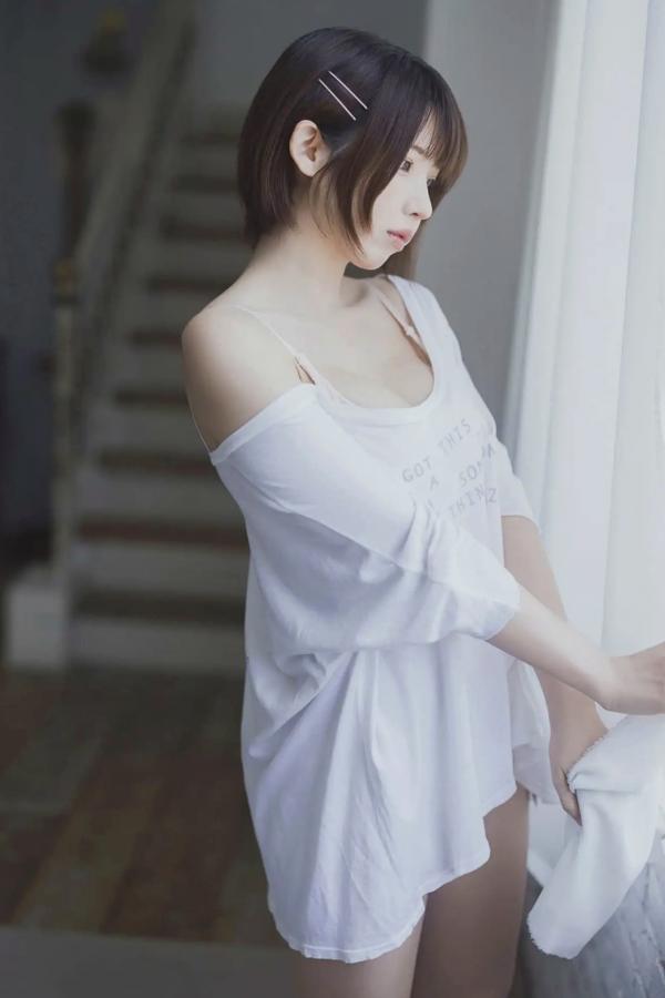 えなこ Enako えなこ - おとなmode 日本女星成熟私房性感写真 魅惑家居比基尼大片第13张图片