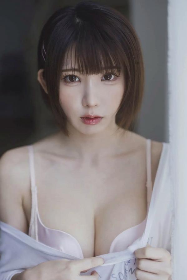 えなこ Enako えなこ - おとなmode 日本女星成熟私房性感写真 魅惑家居比基尼大片第15张图片