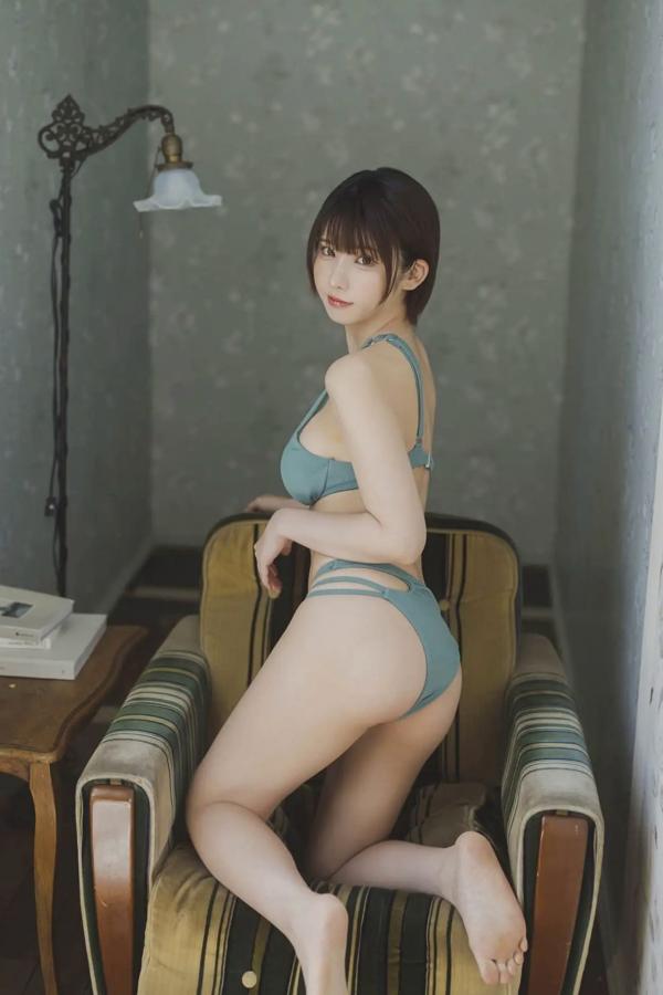 えなこ Enako えなこ - おとなmode 日本女星成熟私房性感写真 魅惑家居比基尼大片第52张图片